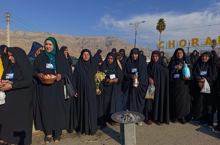 آیین استقبال پر شورمردم چرام از درب باب المهدی ع