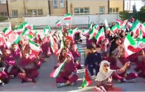 آیین بزرگداشت چهل و ششمین سالگرد پیروزی انقلاب اسلامی در مدرسه دخترانه بنت المهدی صدر چرام+تصاویر