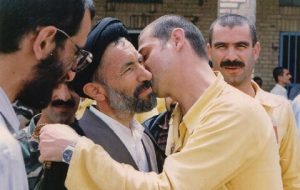 اسیری که شمع محفل آزادگان شد