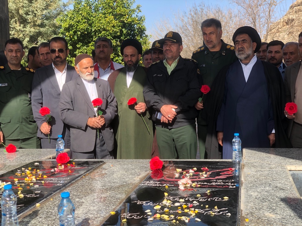 شروع دهه مبارک فجر در شهرستان چرام و تجدید میثاق با شهدا شروع دهه مبارک فجر در شهرستان چرام و تجدید میثاق با شهدا